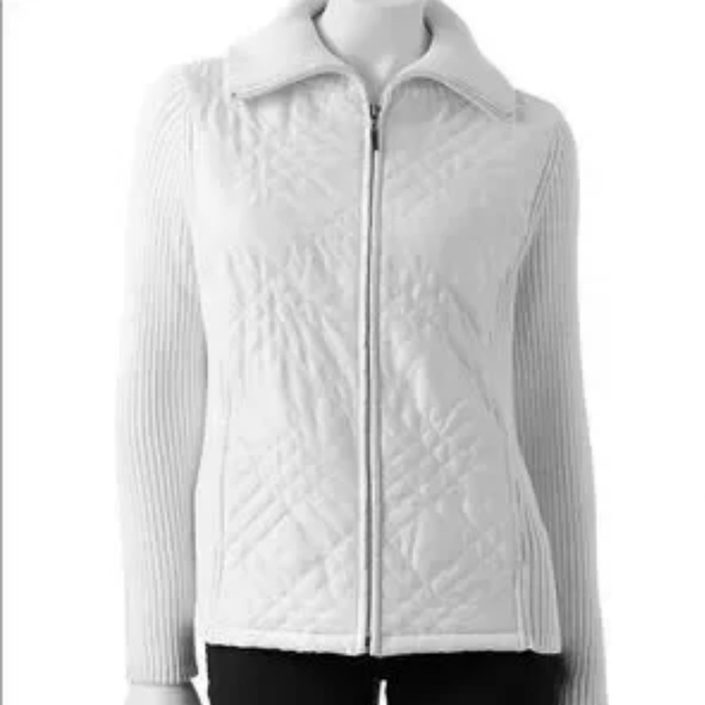 White croft and barrow quilted knit colared vest jacket